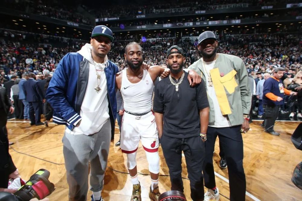 半场战报：博洛尼亚1-2克雷莫内塞，奥尔索利尼点射，瓦尔迪、帕耶罗破门（半场快讯：博洛尼亚1-2落后克雷莫内塞，奥尔索利尼点射，瓦尔迪、帕耶罗进球）