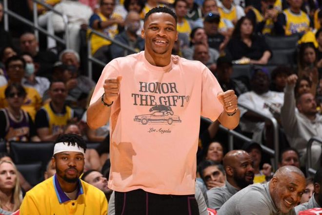 曼纳：那不勒斯让人感到不安是因为我们有孔蒂这样的冠军教练（曼纳：有冠军教头孔蒂坐镇，那不勒斯自然令对手不安）