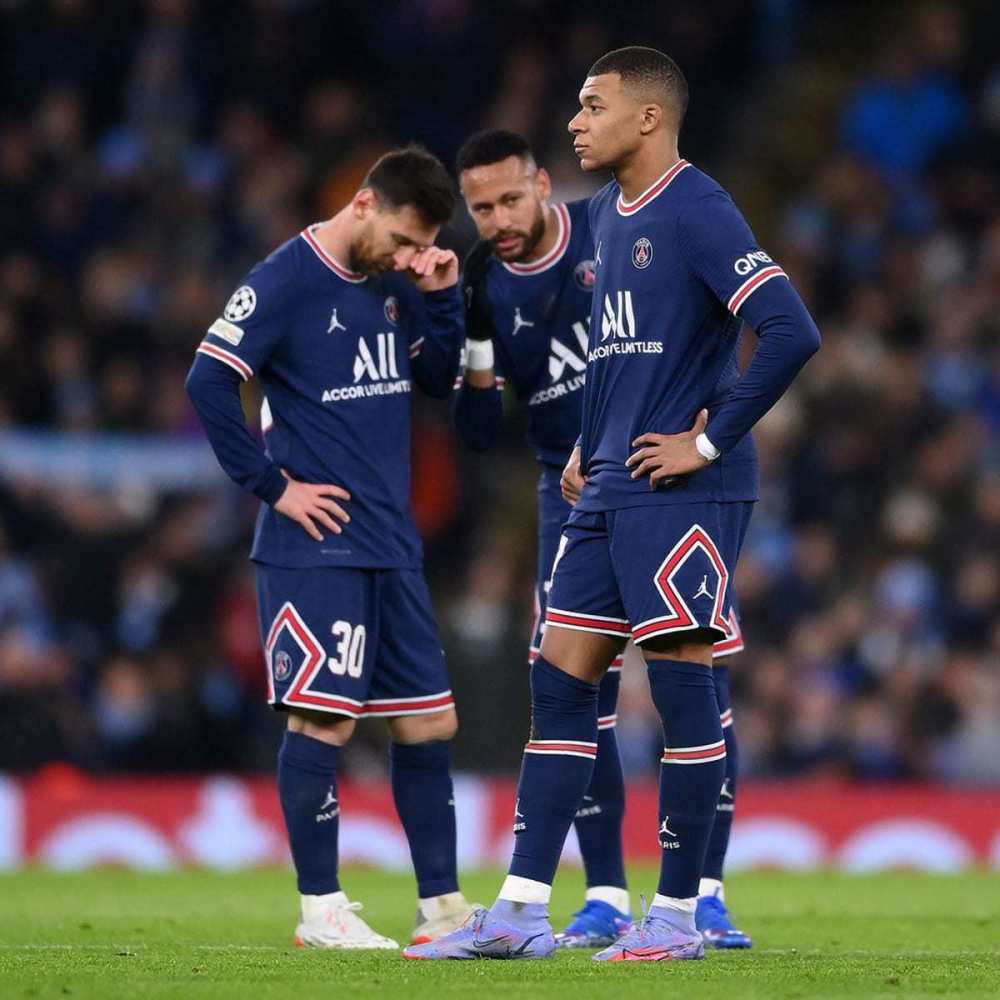 古利特＆亨利批巴萨高位压迫：为何执着于一个注定失败的战术？（古利特、亨利质疑巴萨高位逼抢：何以执迷于一套注定行不通的打法？）