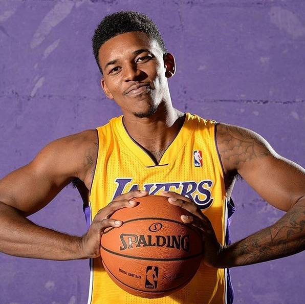 湖人火箭主力对决，两连败球队狭路相逢（湖人火箭主将争锋，双连败之师狭路相逢）