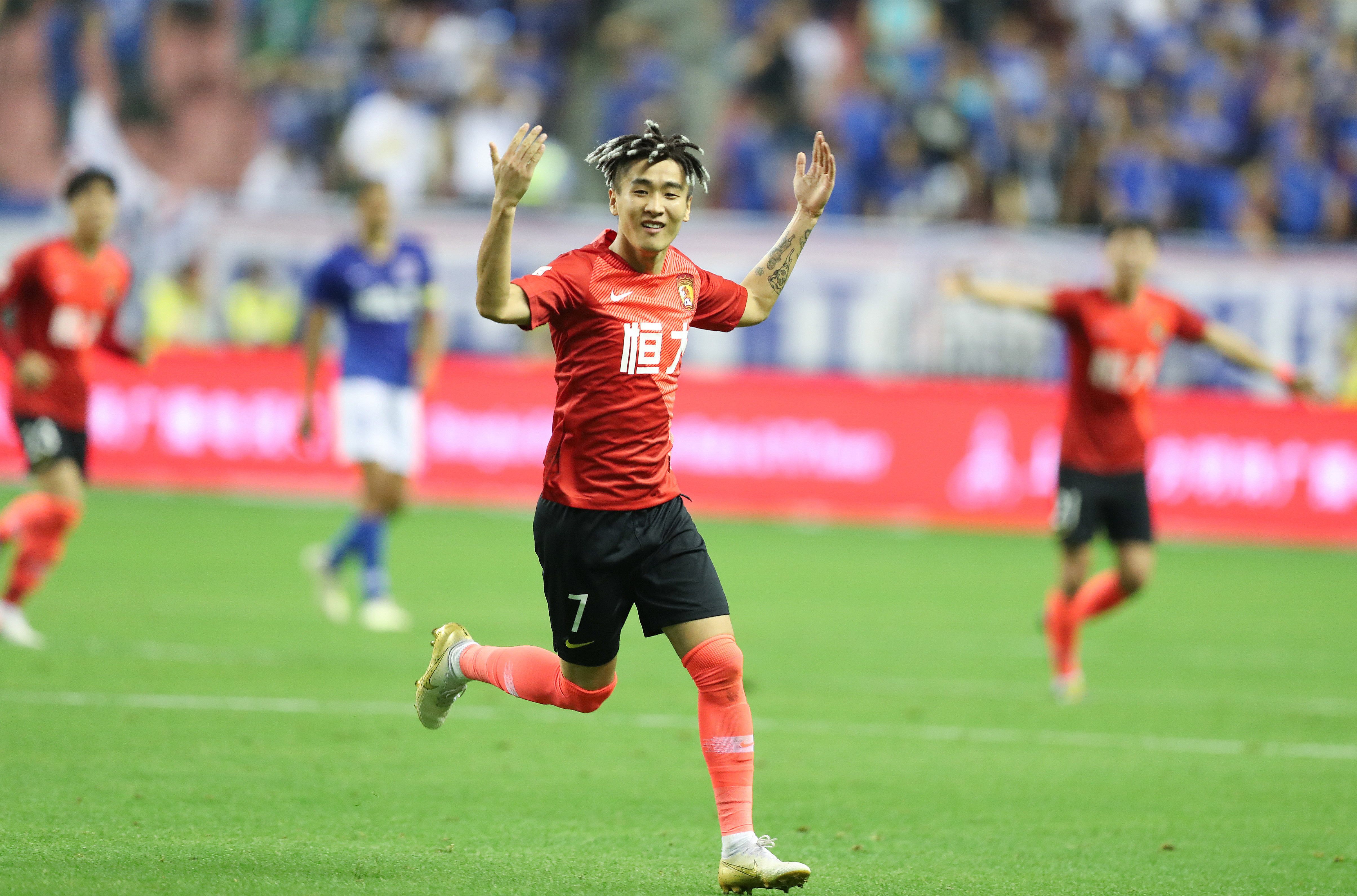 西甲战报：瑟洛特双响制胜，马竞2-0皇家奥维耶多联赛六连胜（瑟洛特梅开二度助马竞2-0胜皇家奥维耶多，联赛迎六连胜）