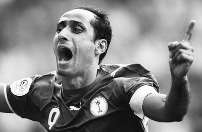 每体：与塞维利亚四月节撞期，西足协重新评估国王杯决赛日期（每体：因与塞维利亚四月节重叠，西足协考虑调整国王杯决赛日期）